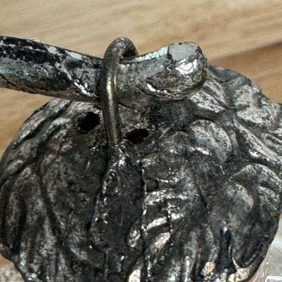 Vintage Glass Salt and Pepper Hanging Grapes Silver Made in Japan A Price Import - Picture 8 of 9